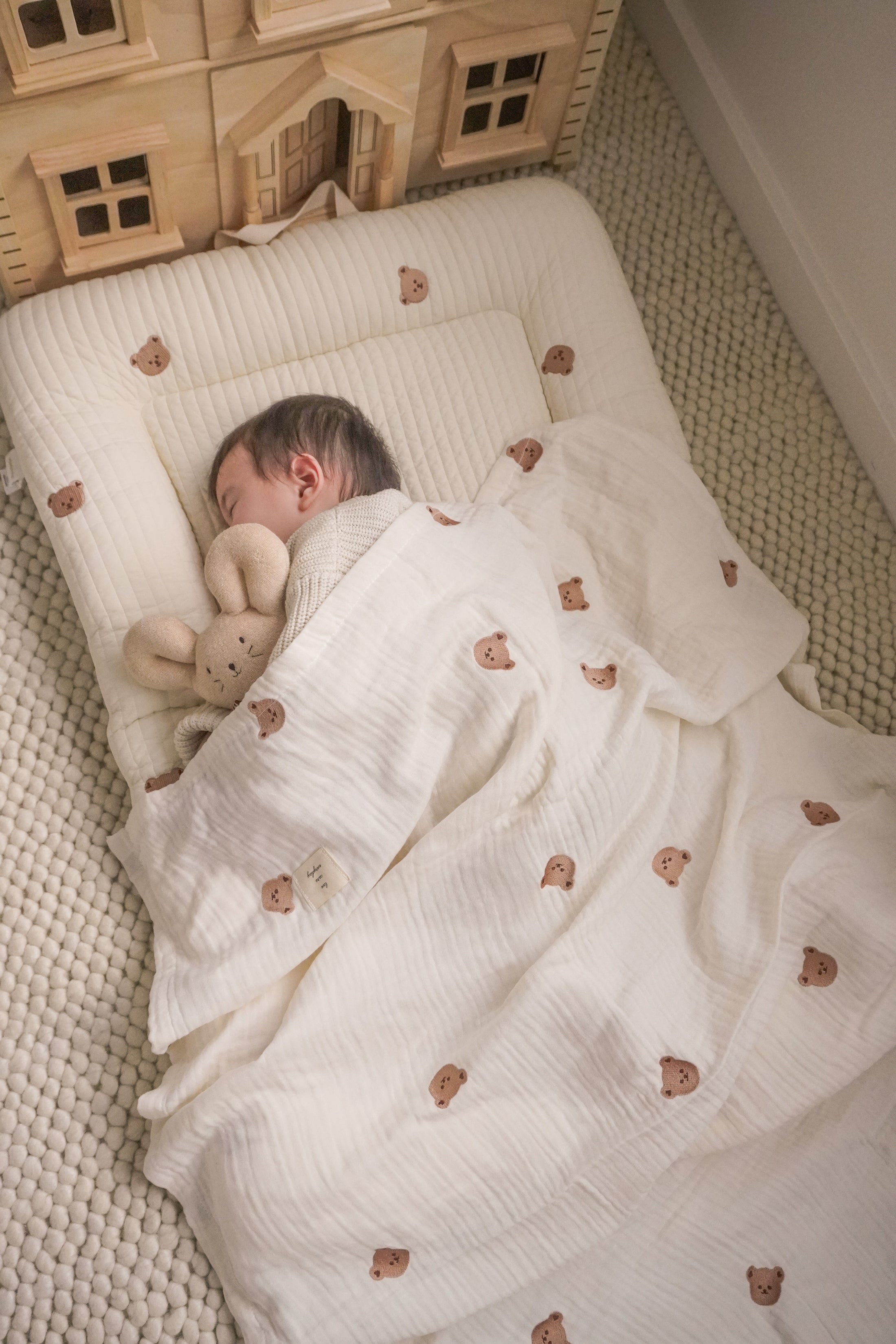 Hypoallergenic Baby Lounger | Little Bear