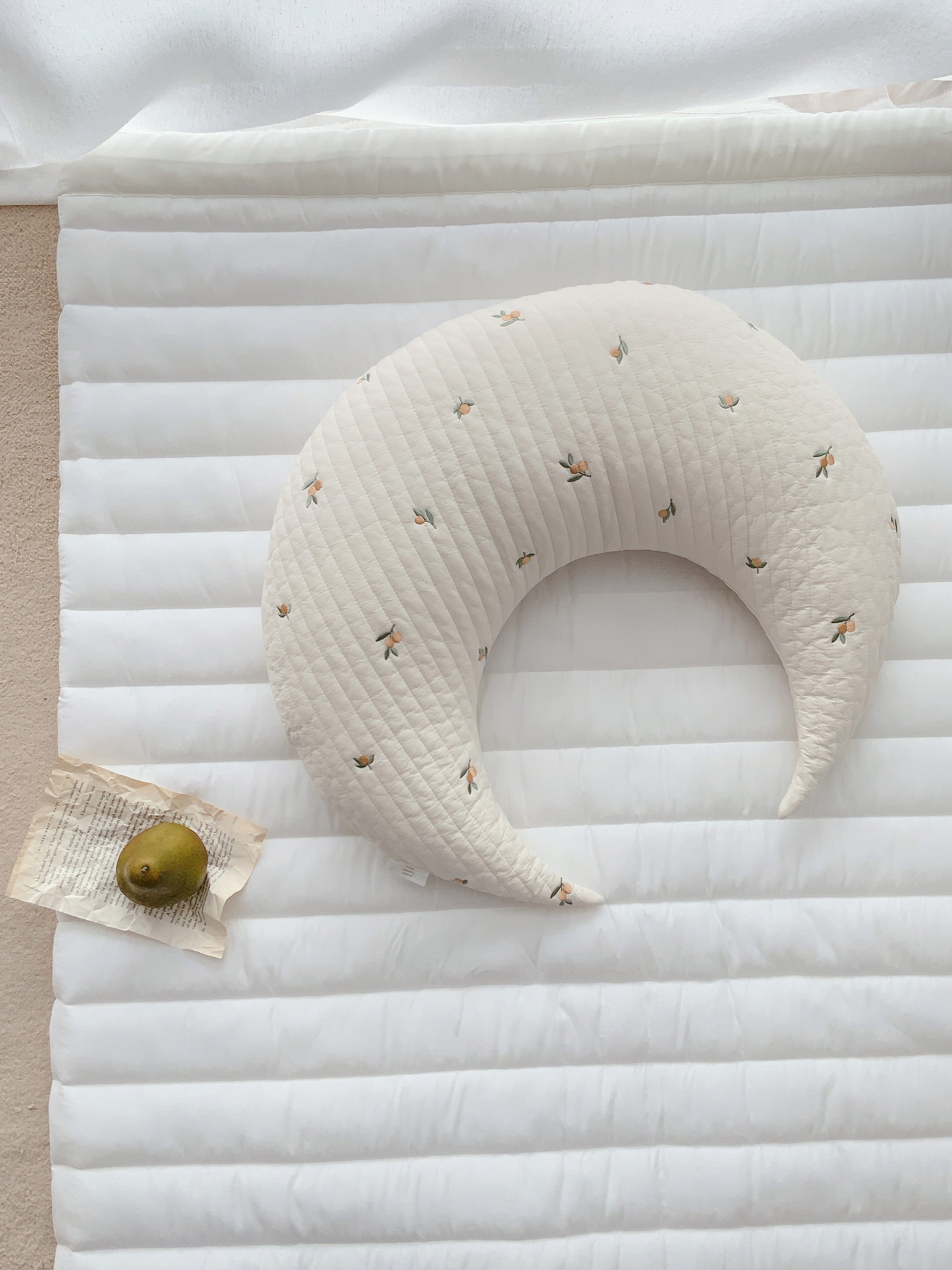 Hypoallergenic Moon Pillow | Olive