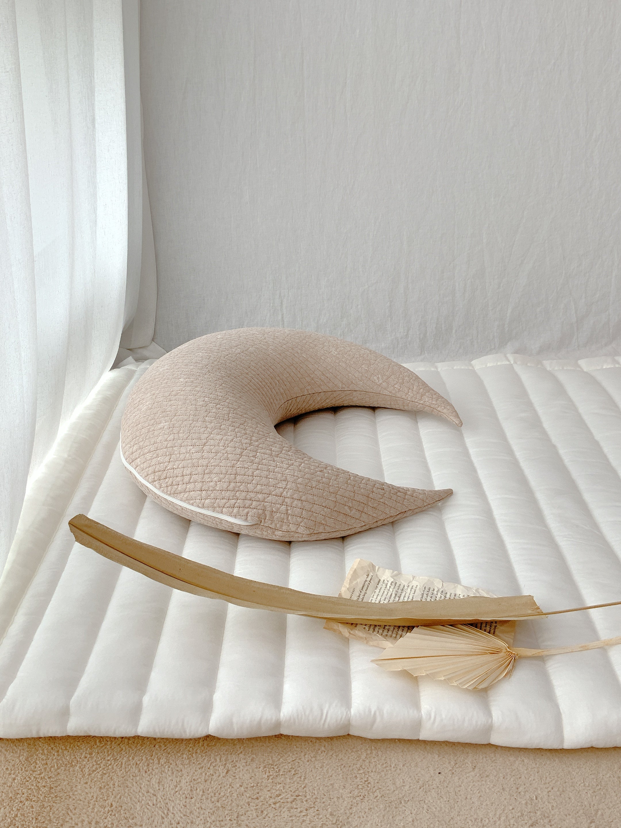 Hypoallergenic Moon Pillow | Khaki