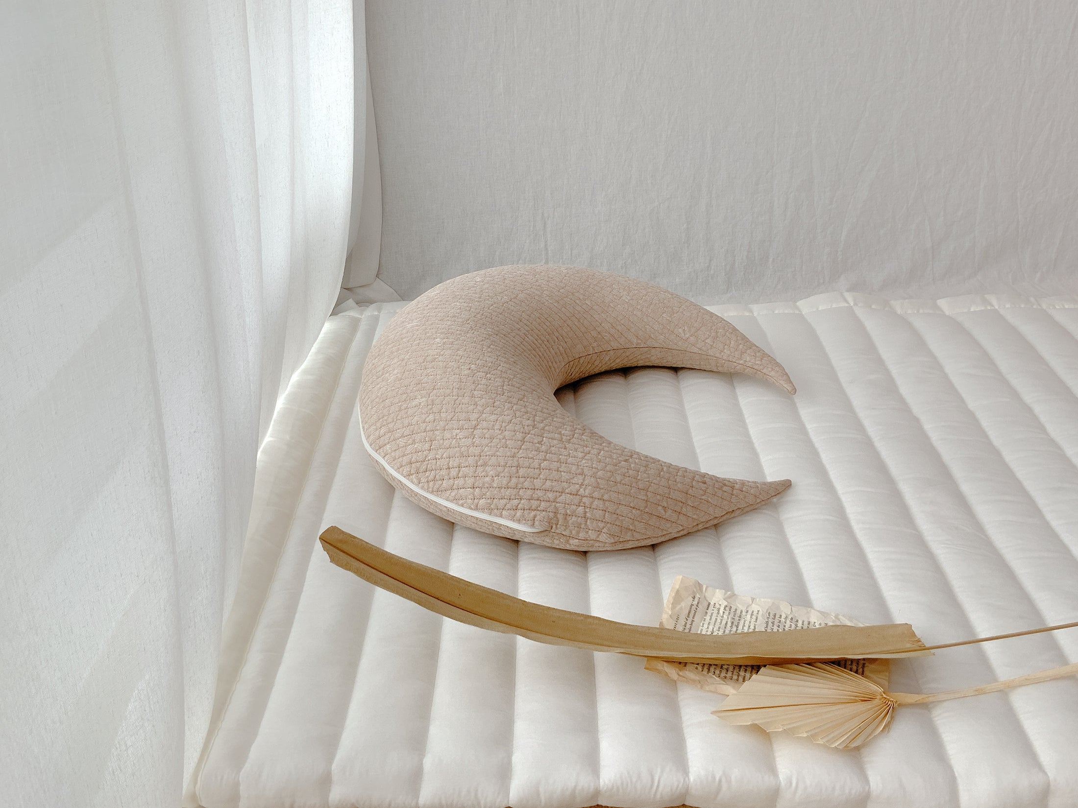 Hypoallergenic Moon Pillow | Khaki