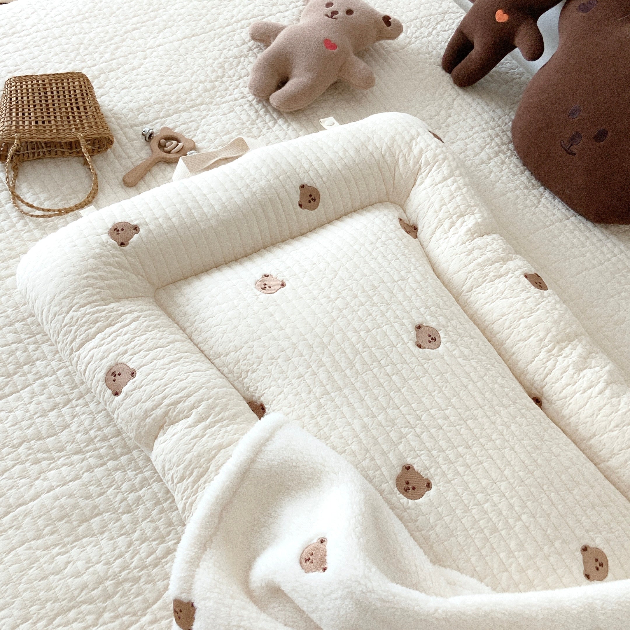 Hypoallergenic Baby Lounger | Little Bear